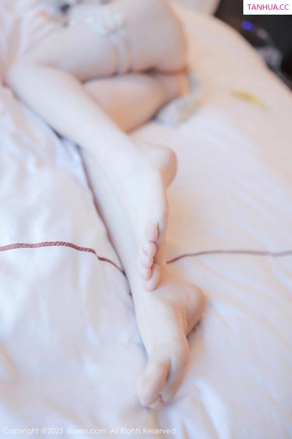   [XiuRen]高清写真图 2023.12.13 No.7803 林悠悠 丰腴美臀第83张图片